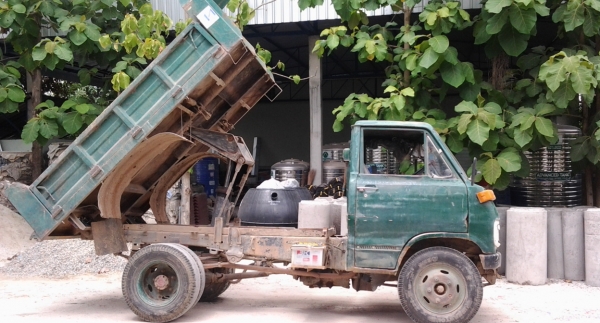 ขายรถดั้ม 6 ล้อ  ถุกๆ  ด่วนๆ