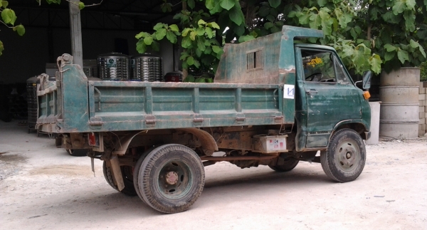 ขายรถดั้ม 6 ล้อ  ถุกๆ  ด่วนๆ