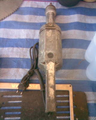 เครื่องขัดเจียรคอยาว makita