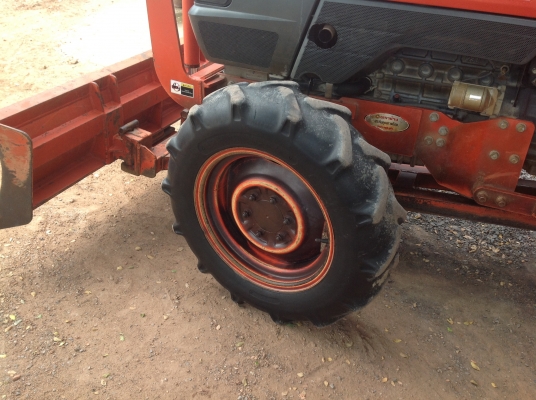 ปัญญาแทรคเตอร์มาแล้ว...จัดมาให้ครับ รีบโดยด่วน.คูโบต้า L4508 พร้อมใบมีดตราช้าง สภาพสวยแบบเดิมๆคับ