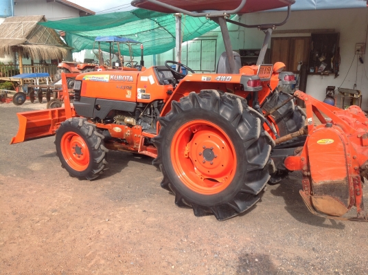 ปัญญาแทรคเตอร์มาแล้ว...จัดมาให้ครับ รีบโดยด่วน.คูโบต้า L4508 พร้อมใบมีดตราช้าง สภาพสวยแบบเดิมๆคับ