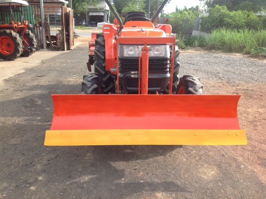 ปัญญาแทรคเตอร์มาแล้ว...จัดมาให้ครับ รีบโดยด่วน.คูโบต้า L4508 พร้อมใบมีดตราช้าง สภาพสวยแบบเดิมๆคับ