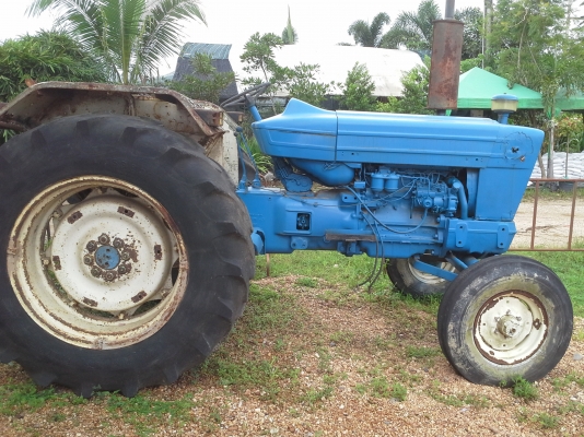 ขายไปนครสวรรค์ครับผม  พ่อค้าซื้อไปขายต่อ  ford 6600ตัวเปล่า  ไม่มีฝาไฮดรอลิค   เครื่องฟิตใหม่65000