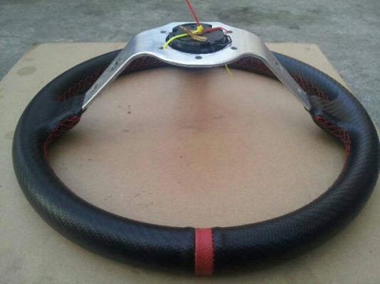 momo สำเนา ก้านยก ลายเคปล่า ด้ายแดง พร้อมแป้นแตร momo สำเนา ก้านยก ลายเคปล่า ด้ายแดง พร้อมแป้นแตร