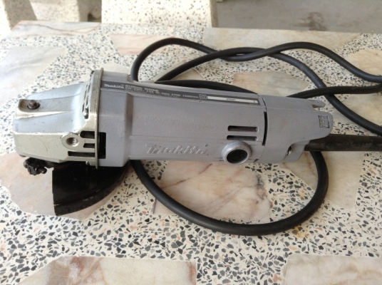 ต้องการขาย หินเจียร์ 4" มากีต้า รุ่น 9500NB