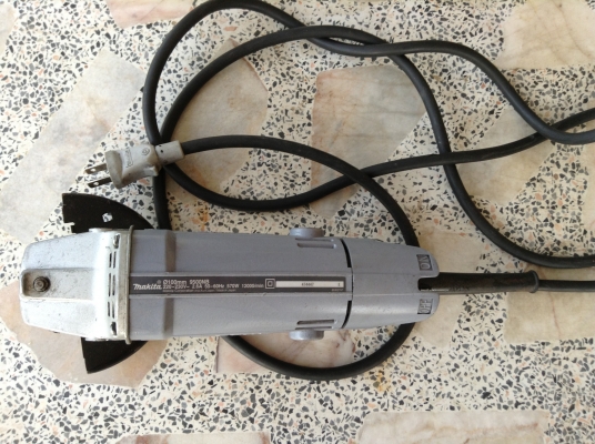 ต้องการขาย หินเจียร์ 4" มากีต้า รุ่น 9500NB