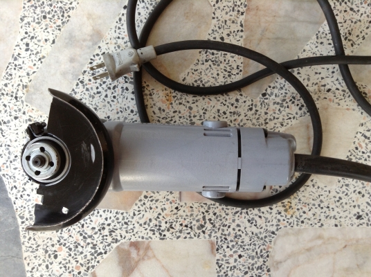 ต้องการขาย หินเจียร์ 4" มากีต้า รุ่น 9500NB