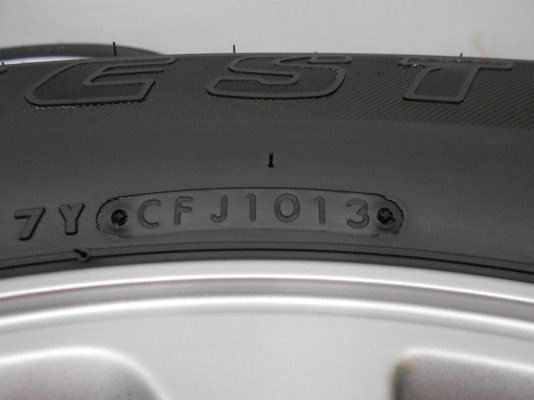 ขายล้อแม็ก Toyota Fortuner ขอบ 17 พร้อมยางป้ายแดงปี 13/เทิร์นได้-ใส่ฟรีค่ะ ขายล้อแม็ก Toyota Fortuner ขอบ 17 พร้อมยางป้ายแดงปี 13/เทิร์นได้-ใส่ฟรีค่ะ