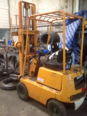 Toyota เครื่องเบนซิน ยกได้ 1 ตัน เสา 3 เมตร