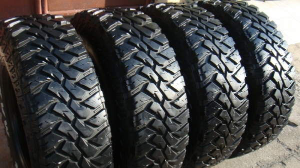 ขายยาง Mud Maxxis MT764 ขนาด 265 75 r16 ปลายสุดปี11 ขายยาง Mud Maxxis MT764 ขนาด 265 75 r16 ปลายสุดปี11