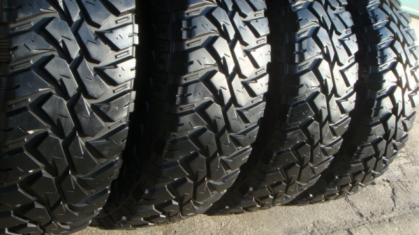 ขายยาง Mud Maxxis MT764 ขนาด 265 75 r16 ปลายสุดปี11 ขายยาง Mud Maxxis MT764 ขนาด 265 75 r16 ปลายสุดปี11