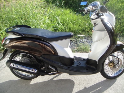 ขาย Yamaha Fino ปี 52 สีน้ำตาล ขาว