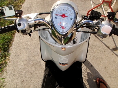 ขาย Yamaha Fino ปี 52 สีน้ำตาล ขาว