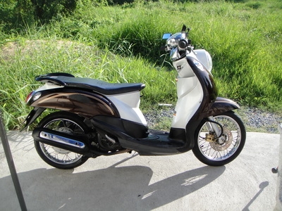 ขาย Yamaha Fino ปี 52 สีน้ำตาล ขาว