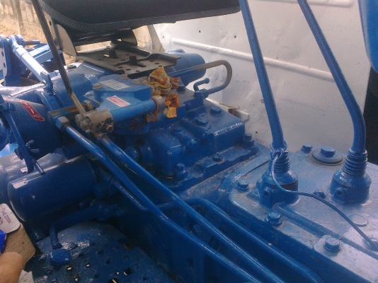 ปรับราคาแล้ว ฟอร์ด6600 T5 แท้เสื้อเรียบ พร้อมอุปกรณ์ 3 ชิ้น