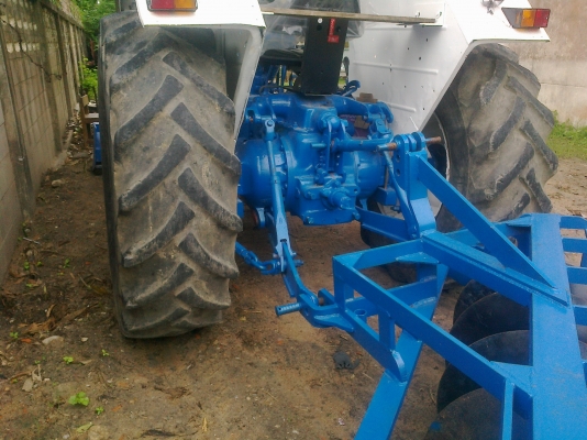 ปรับราคาแล้ว ฟอร์ด6600 T5 แท้เสื้อเรียบ พร้อมอุปกรณ์ 3 ชิ้น