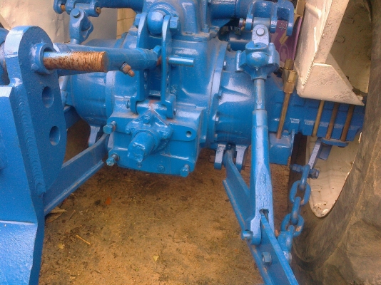 ปรับราคาแล้ว ฟอร์ด6600 T5 แท้เสื้อเรียบ พร้อมอุปกรณ์ 3 ชิ้น