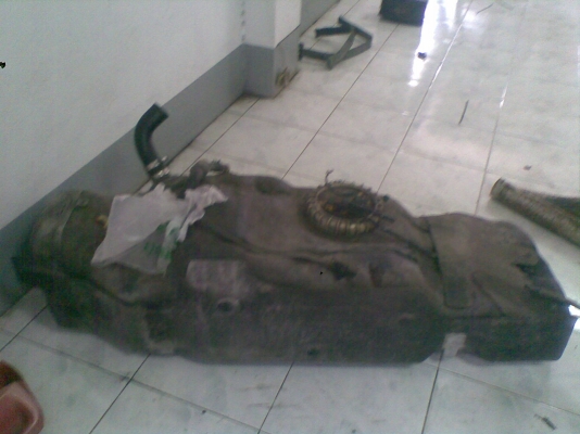 ขายถังน้ำมันวีโก้พร้อมติ๊ก ขายถังน้ำมันวีโก้พร้อมติ๊ก