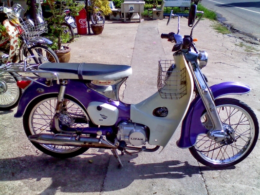 หนุ่ม ปราจีน : ขาย C100 สีม่วงสวยๆ เครื่องไลฟาน110 แรงจัด