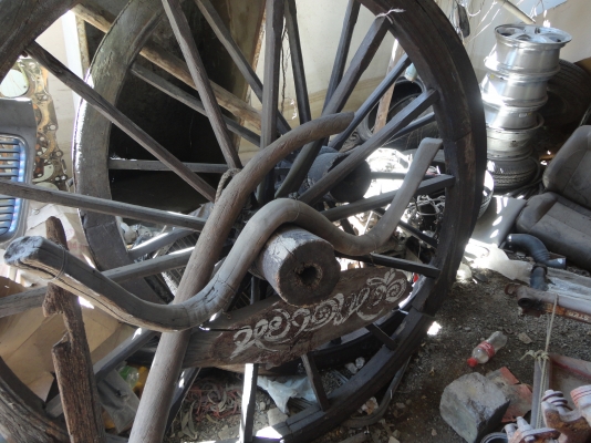 ขายล้อเกรียวโบราณ เหมาะเก็บสะสม ราคา5000 บาท