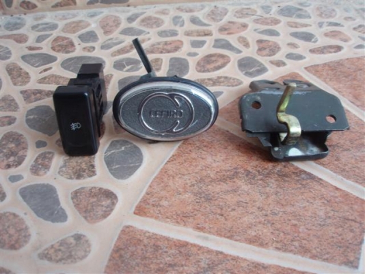 สวิทซ์ + กุญแจฝาท้าย  A 31