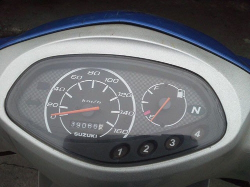 suzuki best ปี 50 รถบ้าน เดิมๆ ชุดสีสวย มีเล่ม เอกสารครบ ทดลองขับก่อนได้จ้า