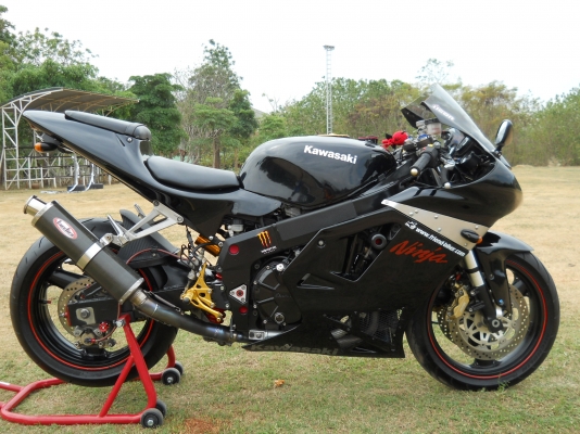 ขาย ZXR 750 cc. ทะเบียนแท้โอน เอาไปขี่อย่างเดียวครับ