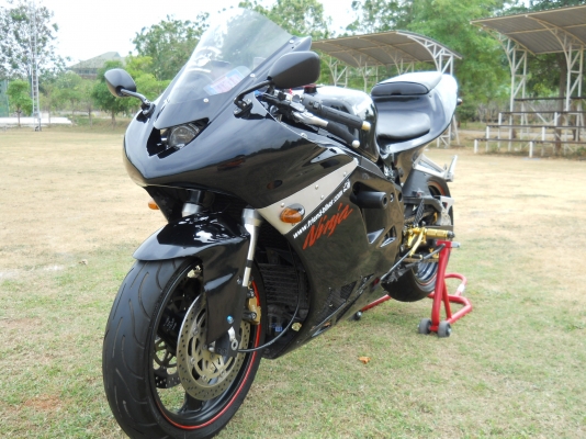 ขาย ZXR 750 cc. ทะเบียนแท้โอน เอาไปขี่อย่างเดียวครับ