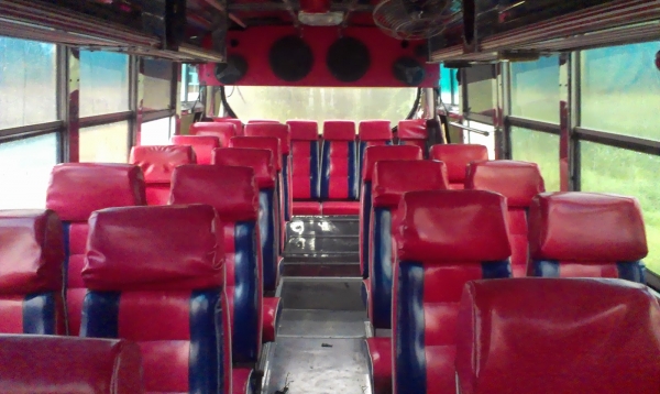 ขายรถบัสพัดลม ชั้นครึ่ง 9 ม. ทรงกล้วยมังกร ตัวถังสแตนเลสต่อใหม่ เบาะ 22 ปรับเอนนอน พร้อมเครื่องเสียงครบชุด คัสซี HINO KL เครื่อง HO6C เทอร์โบ เบรคจิ๊ฟฟี่ พวงมาลัยเพาว์เวอร์ สภาพรถสมบูรณ์พร้อมใช้ ตัวจริงโคตรเทพ สวยสุดๆ  ราคา 580,000 บาท  สนใจโทร 081-292448