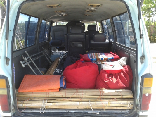 รถตู้ toyota จดเป็นรถนั่ง 12 ที่นั่ง มีเบาะครบ