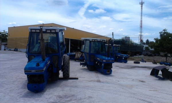 ฟอร์ดเพลาเดียว มีเก๋ง สวยทุกคัน ราคาเริ่มต้น 420,000 บาทค่ะ &hellip;&hellip;&hellip;.(ใคร ๆ ก็ชอบรถมีเก๋ง)