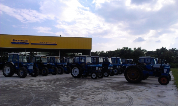 ฟอร์ดเพลาเดียว มีเก๋ง สวยทุกคัน ราคาเริ่มต้น 420,000 บาทค่ะ &hellip;&hellip;&hellip;.(ใคร ๆ ก็ชอบรถมีเก๋ง)