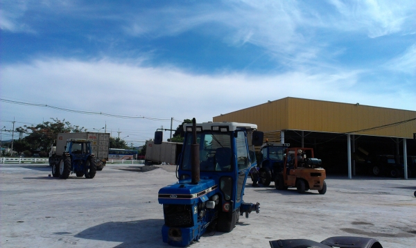 ฟอร์ดเพลาเดียว มีเก๋ง สวยทุกคัน ราคาเริ่มต้น 420,000 บาทค่ะ &hellip;&hellip;&hellip;.(ใคร ๆ ก็ชอบรถมีเก๋ง)