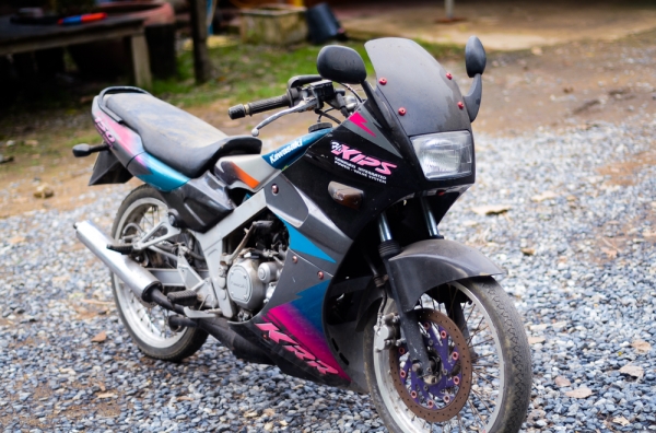 ขาย KR150 cc สวยๆราคาถูก มีถังน้ำมันเดิมให้ด้วยคับ ขาย KR150 cc สวยๆราคาถูก มีถังน้ำมันเดิมให้ด้วยคับ