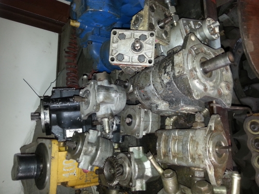 ปั๊มหลายรุ่น ของอยู่เซียงกงวังน้อย