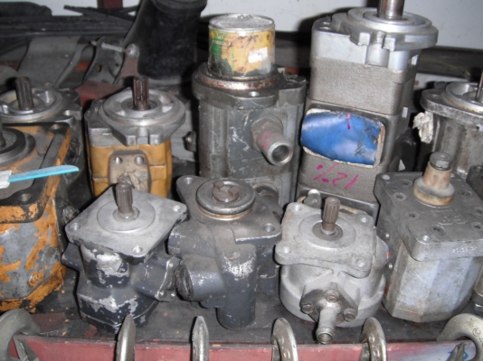 ปั๊มหลายรุ่น ของอยู่เซียงกงวังน้อย