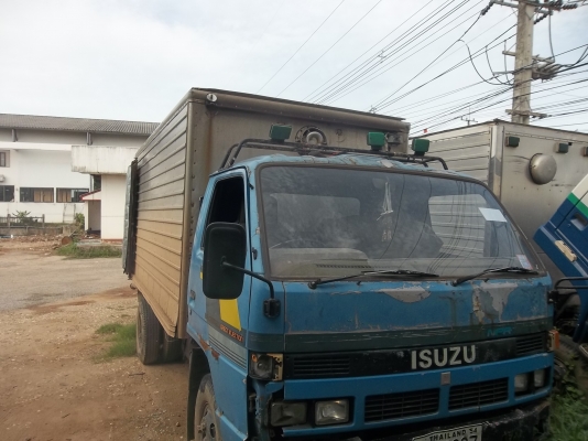 ขายหกล้อตู้น้ำแข็ง2คันแถมบิ๊กเอ็ก1คันด่วนครับมาก่อนใด้ก่อนเล่มพร้อมโอนครับ