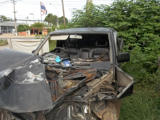 ขายหกล้อตู้น้ำแข็ง2คันแถมบิ๊กเอ็ก1คันด่วนครับมาก่อนใด้ก่อนเล่มพร้อมโอนครับ