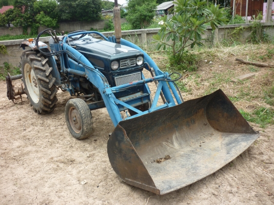 ขายรถไถติดบุ้งกี๋