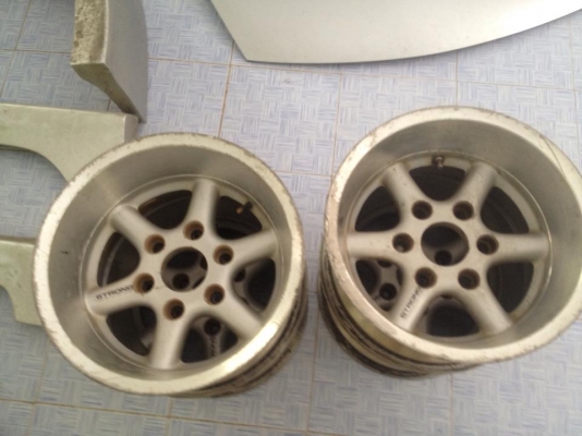 ขายล้อ 15 6รู กว้าง8 ออฟ0