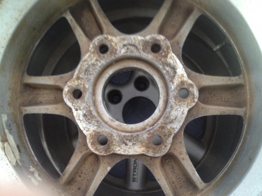 ขายล้อ 15 6รู กว้าง8 ออฟ0