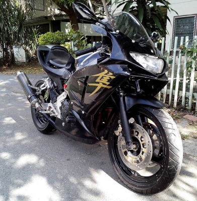 ขายด่วนๆๆGSX400ราคาถูกเวอร์ เล่มทะเบียนโอน