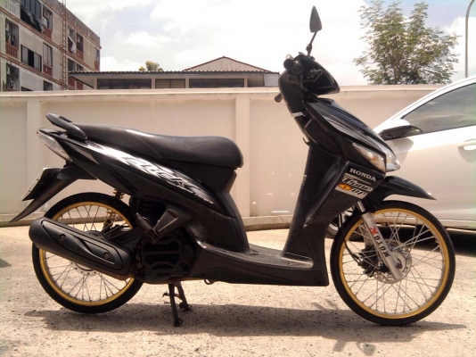 ขออนุญาติขาย Honda Click Combi Brake มือเดียว สีดำ