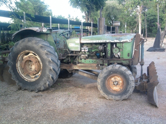 รถไถ John Deeve พร้อมใช้