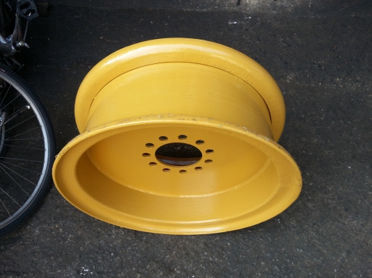 กะทะล้อรถตักล้อยาง CAT KOMATSU