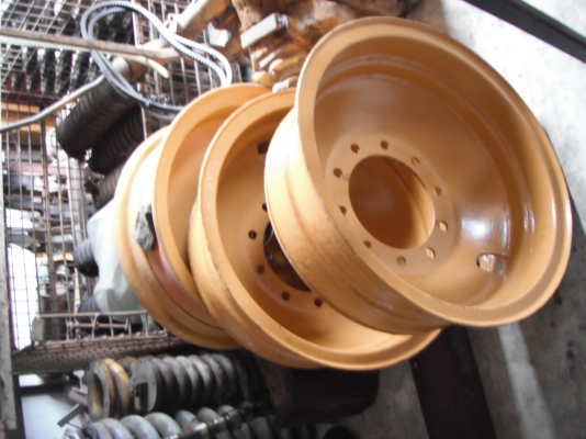 กะทะล้อรถตักล้อยาง CAT KOMATSU