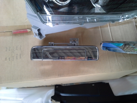 ไฟหน้าall new dmax กระจังหน้า สปอตไลท์