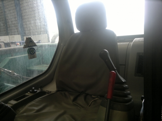 รถขุด KOBELCO SK135SR135-1E,2002Yr,6857Hr.รถนอกนำเข้าสภาพเยี่ยมสุดๆใช้งานได้เลย รถขุด KOBELCO SK135SR135-1E,2002Yr,6857Hr.รถนอกนำเข้าสภาพเยี่ยมสุดๆใช้งานได้เลย