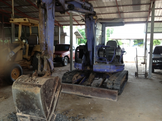 ขายรถแมคโครkomatsu PC50สภาพพร้อมใช้