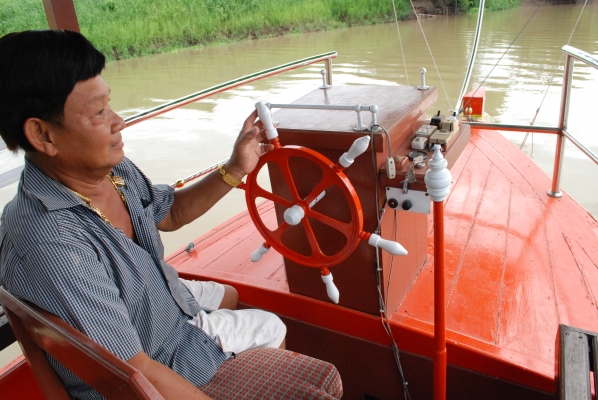 ขายเรือท่องเที่ยวไม้สักทั้งลำพร้อมใช้ (ธวัชชัยรีสอร์ท 1) ขายเรือท่องเที่ยวไม้สักทั้งลำพร้อมใช้ (ธวัชชัยรีสอร์ท 1)